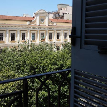 Palazzo Manzoni Apartments Bari Bagian luar foto
