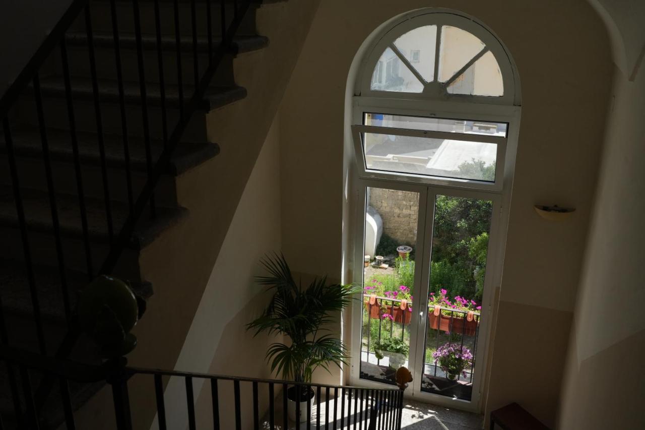 Palazzo Manzoni Apartments Bari Bagian luar foto