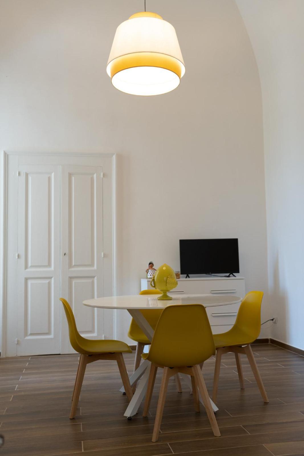 Palazzo Manzoni Apartments Bari Ruang foto